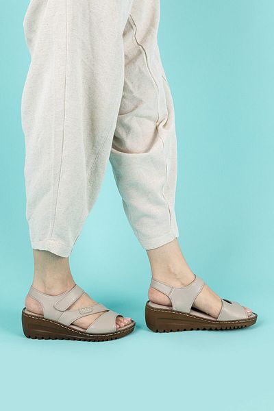 Getcho Yoga damă - Sandale din piele naturală argintie cu toc pană