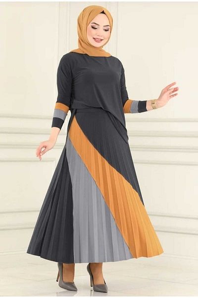 MODAMÜNASİP Υπέροχο κοστούμι με λεπτομέρεια Sandy Stripe Hijab