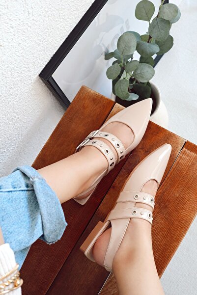 POLKA STORE Troch Sivri Burun Çift Bantlı Trok Detaylı Kadın Ayakkabı