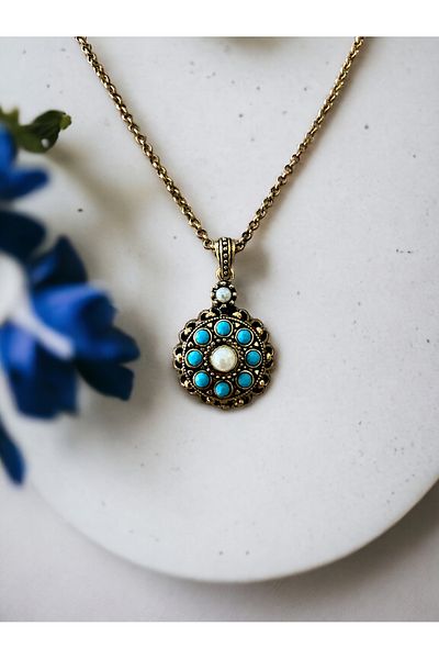 FAYRA ACCESSORIES Turquoise Stone and Pearl Mounted Necklace