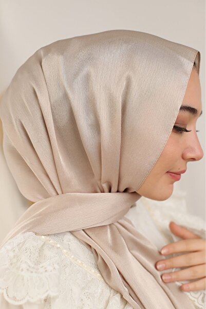 isometric Gold Abiye Janjan Parlak Saten Dokulu Tesettür Abiye Açık Gold Şifon Şal