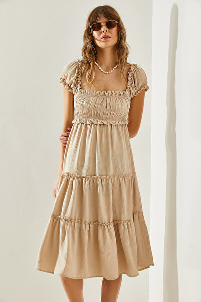 Bianco Lucci Čtvercový límec 3vrstvé dámské šaty Ayrobin -60251285