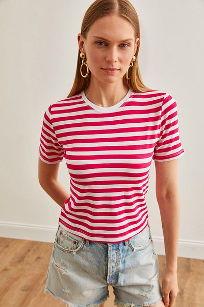 Olalook Φούξια ριγέ ελαστικό γυναικείο T-shirt Crop - Crew Neck TSH-19000823