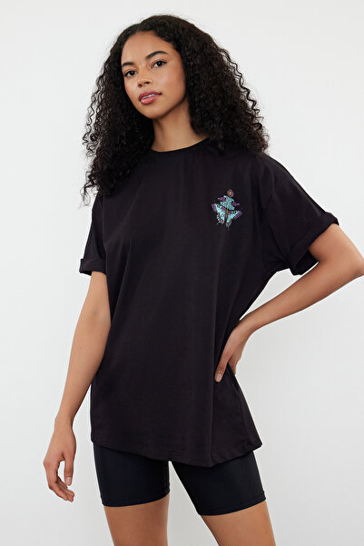 Trendyol Collection Μαύρο 100% βαμβακερό πλεκτό μπλουζάκι με πεταλούδα με στάμπα με στάμπα μεγάλου μεγέθους/ευρείας εφαρμογής TWOSS24TS00274