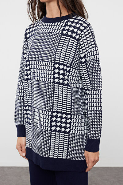 Trendyol Modest Sötétkék kötöttáru pulóver és nadrág szett - Houndstooth mintás TCTAW23US00007