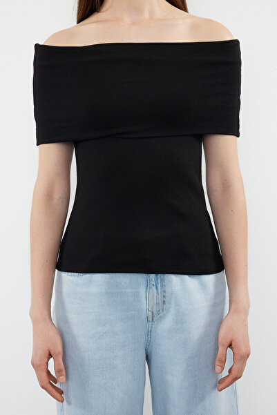 Trendyol Collection Černá pletená blůza Madonna s límečkem - Carmen límeček, na tělo TWOSS24BZ00497