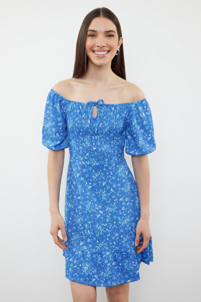 Trendyol Collection Rochie midi elastică - Floare albastră, guipă și detaliu ...
