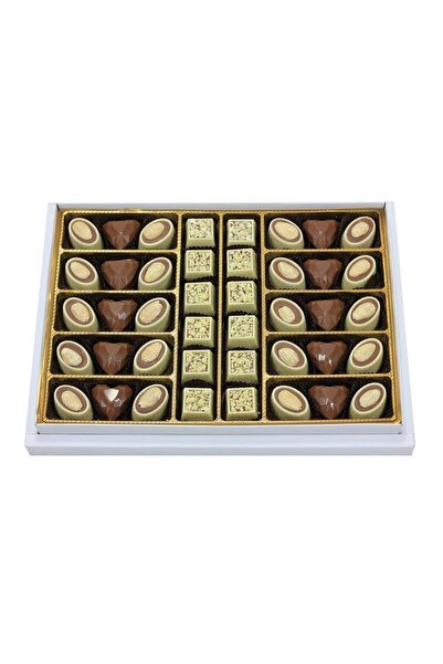 VAVENİ Özel Seri Hediye Bademli Kalp Çikolata