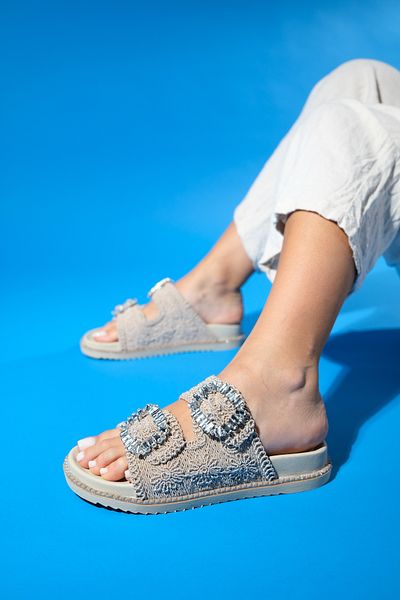 LuviShoes Γυναικείες παντόφλες διπλής ζώνης με πλεκτή πέτρα DUNGEON