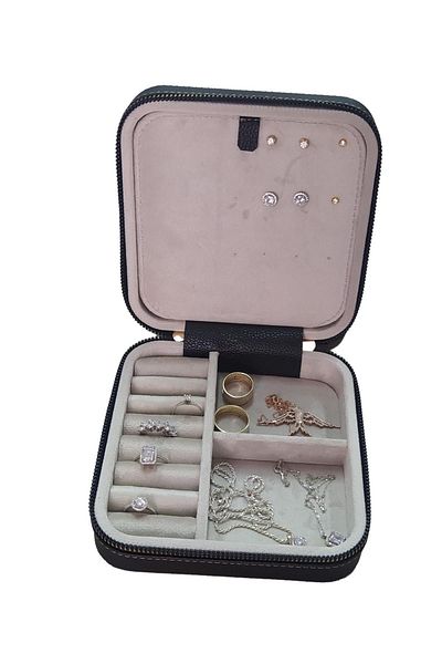 ÖZER KUTU Zippered Leather (Wooden Case) Medium Size Jewelry, Travel and Jewelry Bag, Box Black (15x15 Cm)