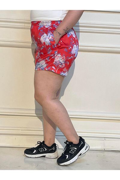 DISENTIS MODEST Red Satin Shorts - Plus Size, Side Pocket and Floral Pattern