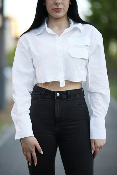 Borceelle Cămașă Crop de in pentru damă - BUzunar