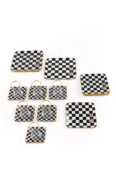 B&M 24 Piece Butterfly Patterned Checkered Square Breakfast Set
