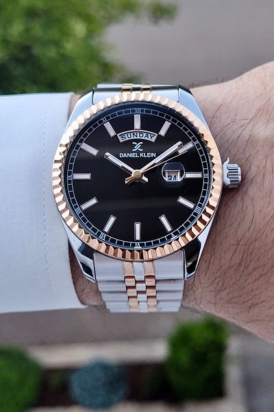 Daniel Klein Black Rose Silver Men's Wristwatch - With Gift Package, Calendar and Day Function