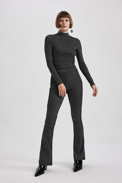 DeFacto Spanisches Bein, normale Taille, glitzernder Stoff, Basic, gerade Hose B4769ax23wn