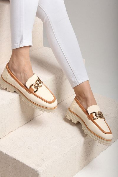 Gusse Women's Beige Loafers