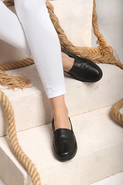 Gusse Black Leather Women's Ballerinas