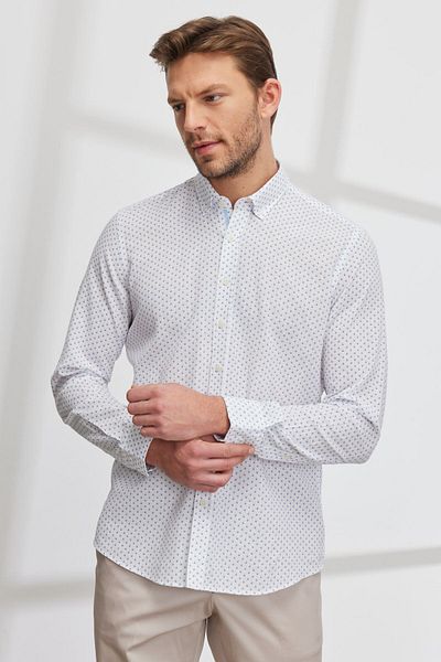 ALTINYILDIZ CLASSICS Weißes Leinenhemd Slim Fit - Marineblau, geknöpfter Kragen, bedruckt