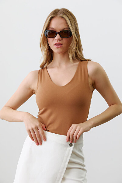 urban focus V-Neck Double Tank Top