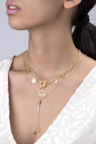Sortie Aksesuar Çelik Lotus, Çiçek Ve Yıldız Figürlü Asansörlü Kombin Kolye 0134