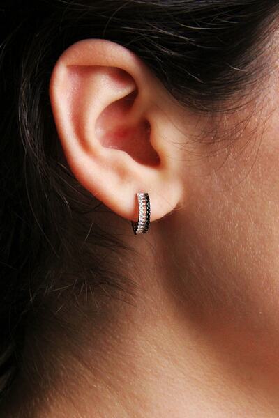 Argentum Concept 925 Ayar Gümüş Siyah Beyaz Taşlı Halka Küpe - K051001