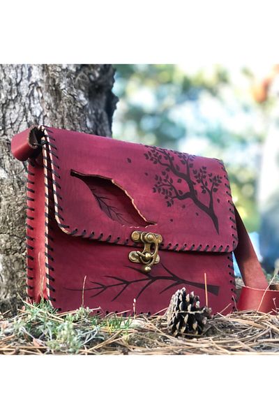 zarif atölye Leaf Patterned Leather Bag Red
