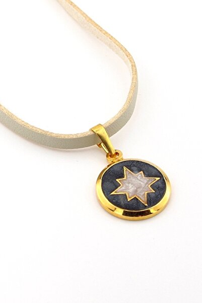 Solfera قلادة نسائية من الجلد الكريمي من North Star Pearl Q0392