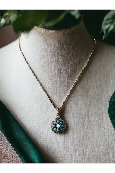 FAYRA ACCESSORIES Turquoise Stone and Pearl Mounted Necklace