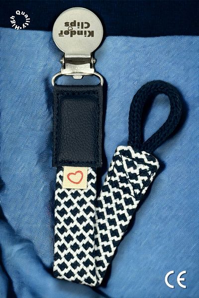 Kinder Clips Navy Blue Pacifier Holder - Stainless Steel Clip & Algodão Weave - Washable