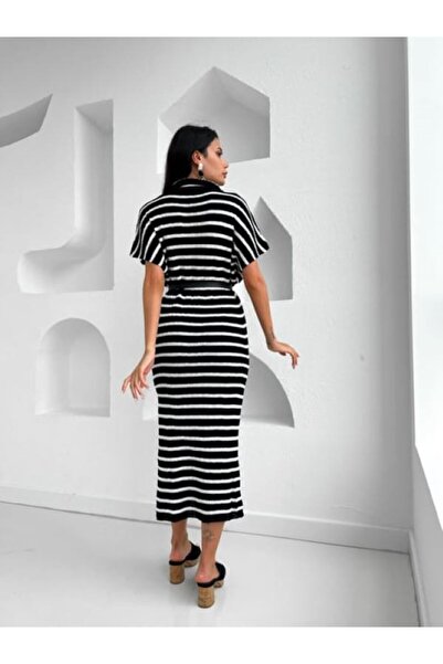 Laluvia Černo-krémové proužkované polo šaty s rozparkem