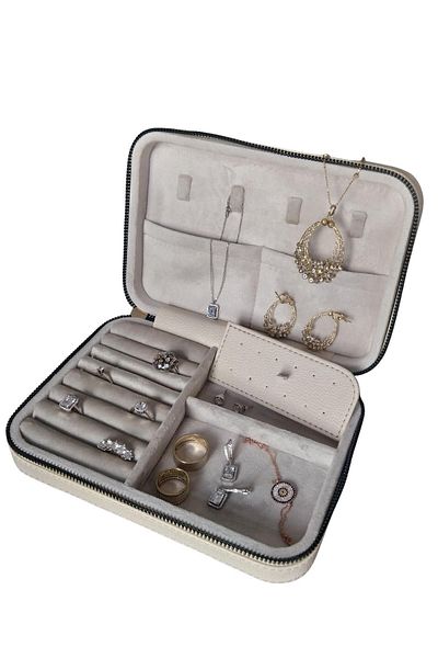 ÖZER KUTU Zippered Leather (Wooden Case) Large Size Jewelry, Travel and Jewelry Bag, Box Cream(14x21 Cm)