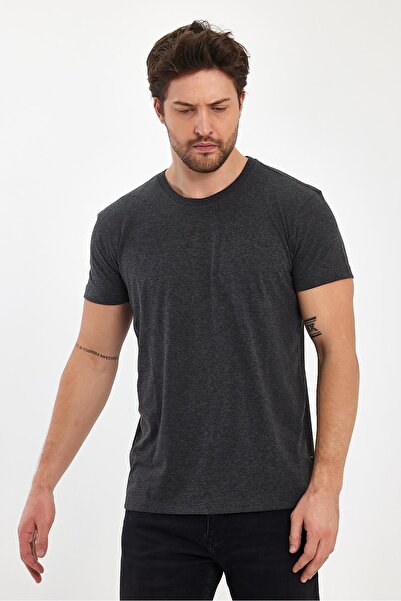 yakamor Ανδρικό μπλουζάκι με λαιμόκοψη σε σχήμα Ο, από χτενισμένο βαμβάκι