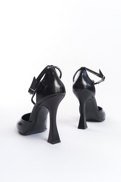 modanisshoes حذاء نسائي بكعب عالٍ وحزام حجري أنيق - جلد لامع مناسب لفساتين السهرة