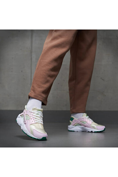 Nike Huarache Run Se Sneakers (DQ0517 600) Çok Dar Kalıptır stilim spor