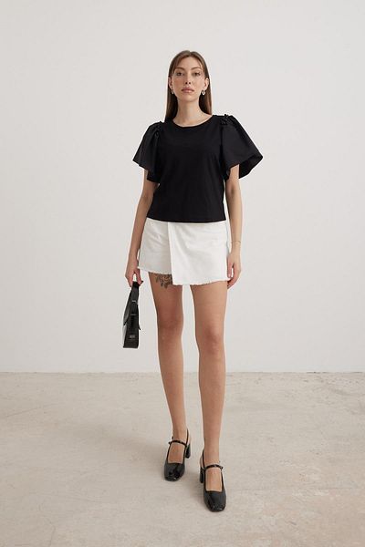 LEVURE Women's Black T-Shirt - Sleeve Flywheel and Stone Detail