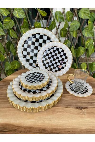 B&M Checkered Butterfly Patterned Curved Breakfast Set with Handles 24 Pieces