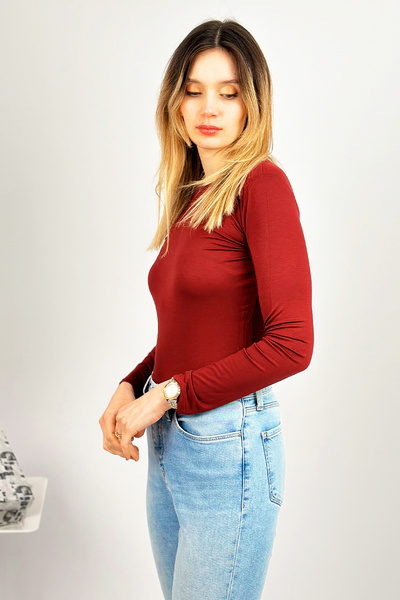 Betimoda Women's Burgundy Long Sleeve Crew Neck Body