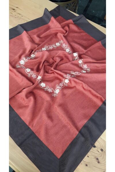 Bohemian بطانية مربعة من الحرير المطرز باللون الأحمر الطبيعي