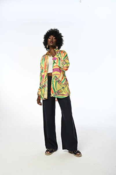 Orfeo Negro NŐI TÚLMÉRETŰ FORMA DIGITÁLIS NYOMTATOTT SZÍNES TESETURE ÉS NAGY MÉRETŰ MEGFELELŐ ING