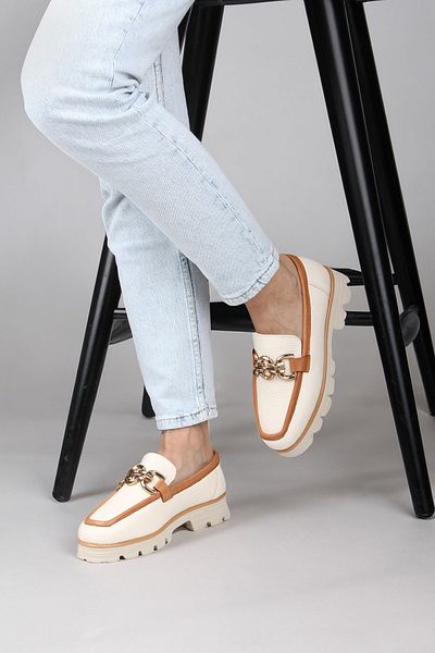 Gusse Women's Beige Loafers