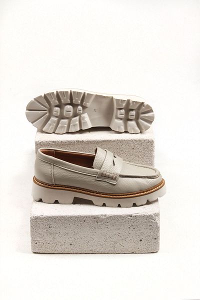 Gusse Women's Beige Genuine Leather Loafers