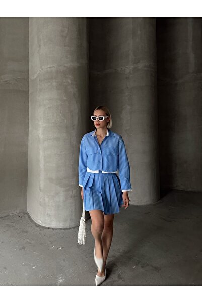 R&G RIMANERE GIOVANI Set mini fustă și jachetă pentru femei cu dungi albastre plisate