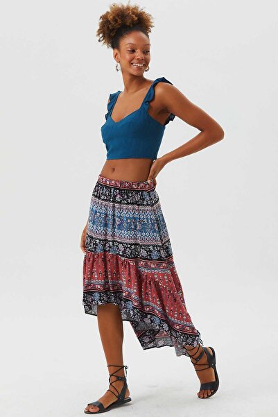 Clandestino Fusta boemă roz - față scurtă, spate lung și volane