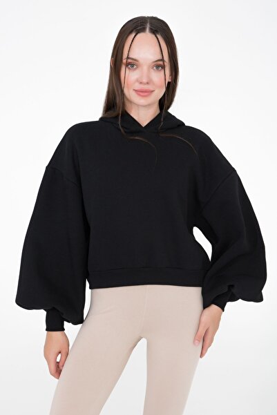 Comm-Ci سويت شيرت باربييل أسود من القطن العضوي بياقة دائرية وأكمام بالون