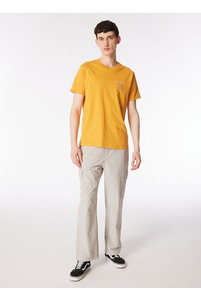 Guess Ανδρικό T-Shirt Caramel Crew Neck - M4GI30I3Z14G3K5_SS CN ΠΙΣΩ ΚΟΥΤΙ ΛΟΓΟΤΥΠΟ