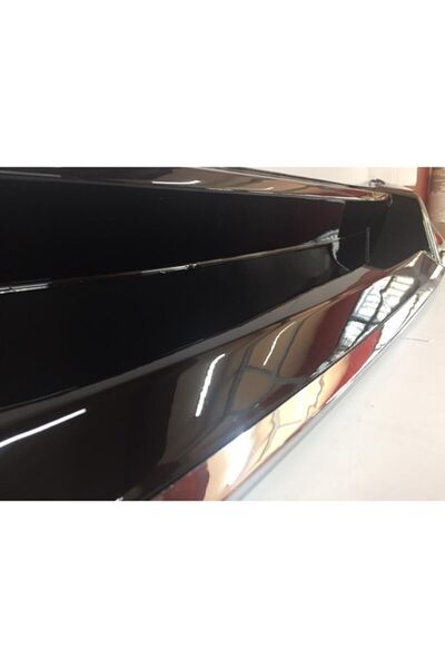 İTAL-TAİWAN Vw Golf 7 2012-2017 Uyumlu Piano Black Difüzör Krom Detaylı