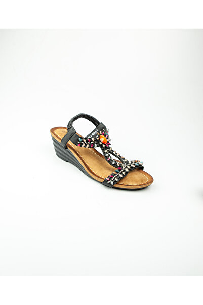 Guja 151-1 Модель жіночі чорні сандалі на підборах з набивкою