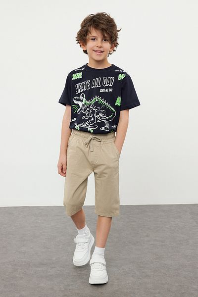 TRENDYOLKIDS Beige Caprihose für Jungen – mit Gummibund und Bindedetail TKDSS24SR00001