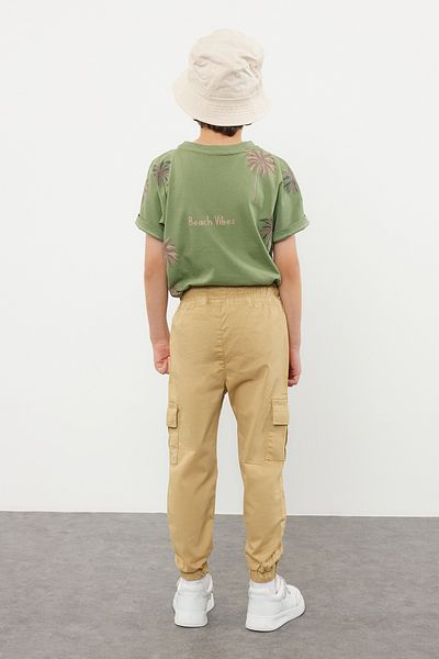 TRENDYOLKIDS Εξωτερικές τσέπες Camel για αγόρια ελαστικό υφαντό παντελόνι Jogger TKDSS24PL00003