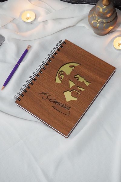 markcat Caiet din lemn Mustafa Kemal Atatürk - Caiet de școală A5 cu spirală, fără linii